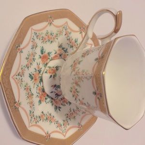 vintage 1994 created exclusively for the avon honor society cup and saucer set